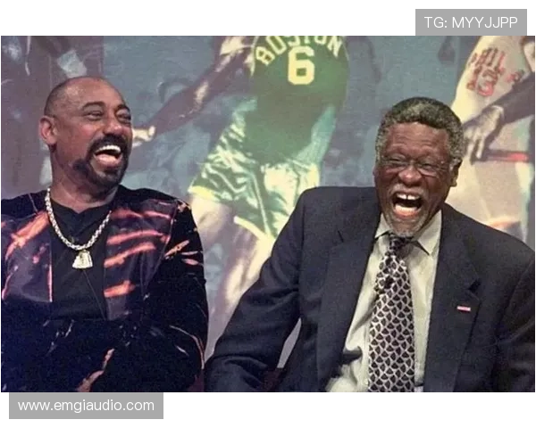 张伯伦单季50.4分主导进攻对比拉塞尔防守型统治